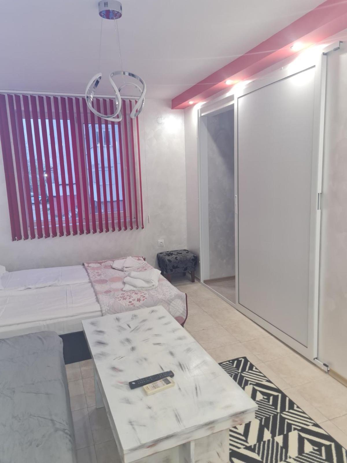Day And Night Apartment Veliko Tarnovo Ngoại thất bức ảnh