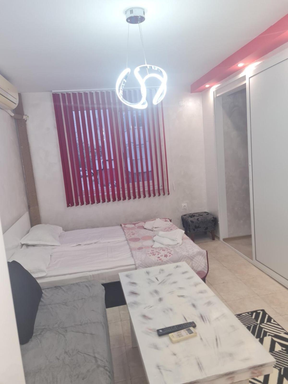 Day And Night Apartment Veliko Tarnovo Ngoại thất bức ảnh