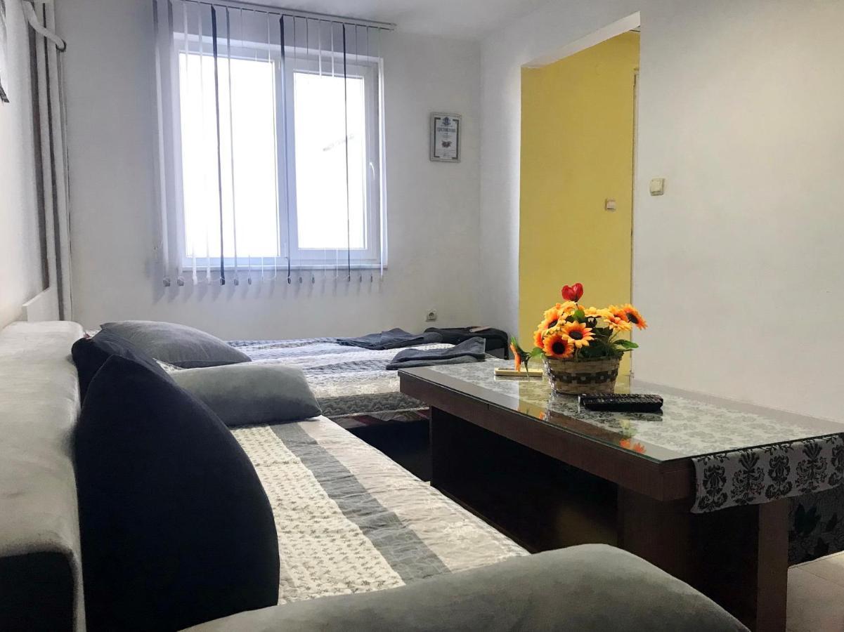 Day And Night Apartment Veliko Tarnovo Ngoại thất bức ảnh