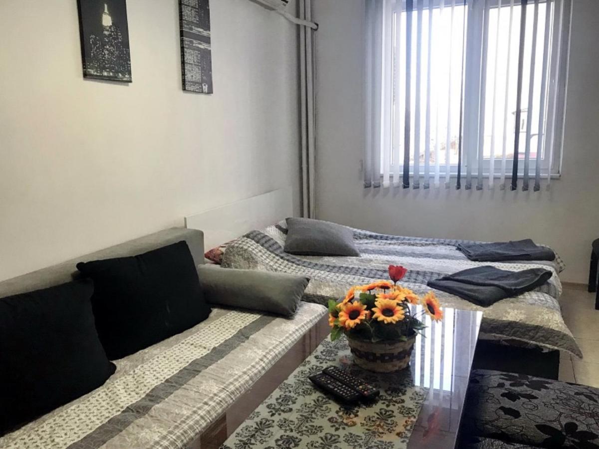 Day And Night Apartment Veliko Tarnovo Ngoại thất bức ảnh